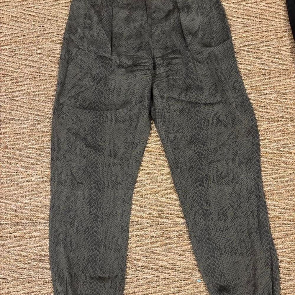 Atm-anthony-thomas-melillo Women's Grey and Black Trousers
